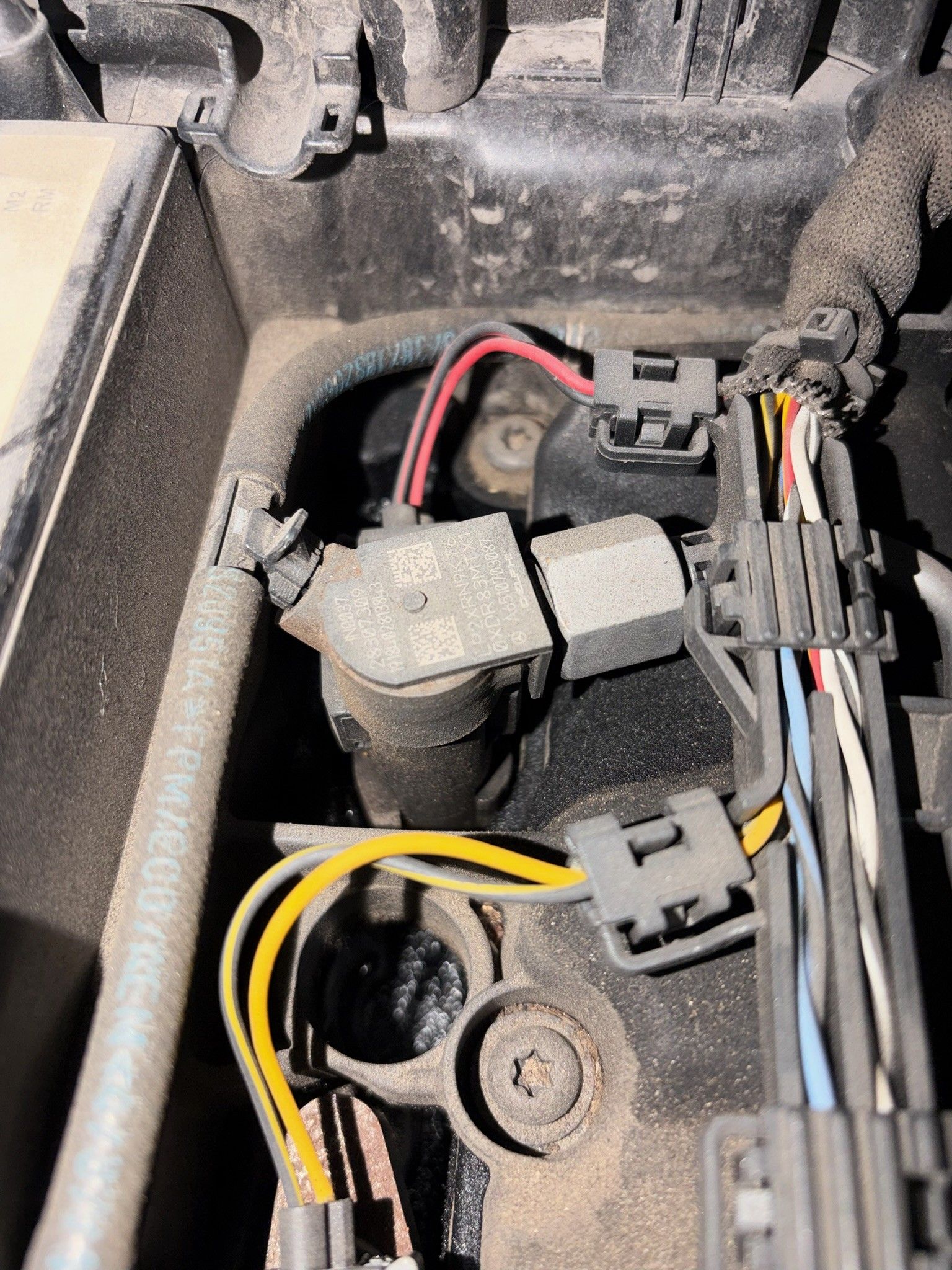 OM651 fuel injector with Mercedes part number A6510703087