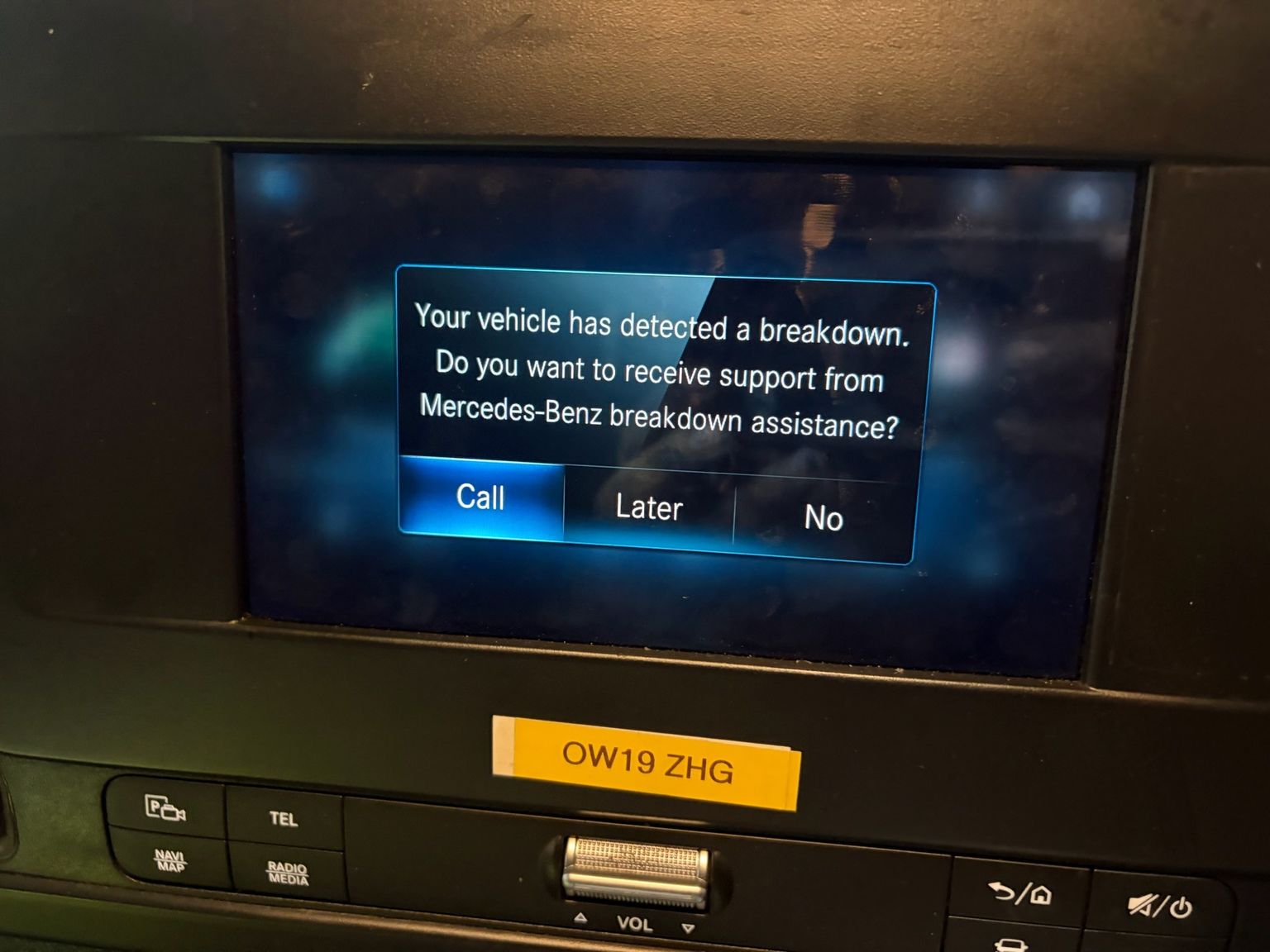 MBUX screen showing vehicle breakdown alert on Sprinter